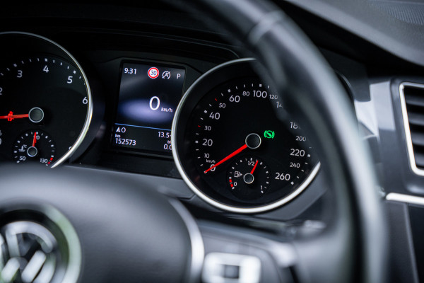 Volkswagen Tiguan Allspace 1.5 TSI Comfortline Business | 7 persoons | Trekhaak | Elektrische achterklep | Navigatie | Carplay |
