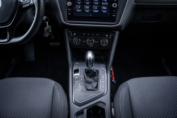 Volkswagen Tiguan Allspace 1.5 TSI Comfortline Business | 7 persoons | Trekhaak | Elektrische achterklep | Navigatie | Carplay |