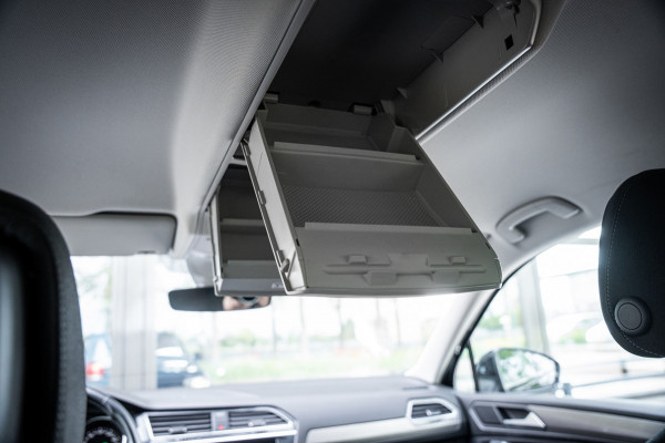 Volkswagen Tiguan Allspace 1.5 TSI Comfortline Business | 7 persoons | Trekhaak | Elektrische achterklep | Navigatie | Carplay |