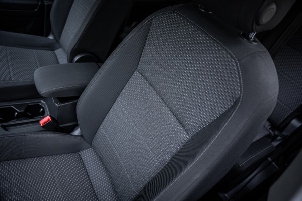 Volkswagen Tiguan Allspace 1.5 TSI Comfortline Business | 7 persoons | Trekhaak | Elektrische achterklep | Navigatie | Carplay |