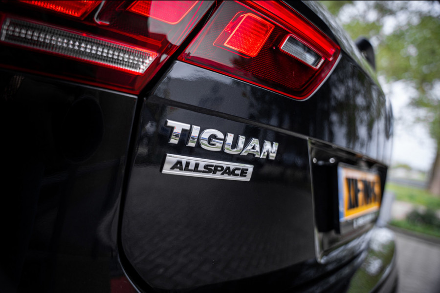 Volkswagen Tiguan Allspace 1.5 TSI Comfortline Business | 7 persoons | Trekhaak | Elektrische achterklep | Navigatie | Carplay |