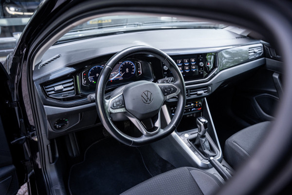 Volkswagen Polo 1.0 TSI 110pk Business | Beats | Keyless | Trekhaak | Led koplampen| Cruise control | Camera | Parkeerhulp |