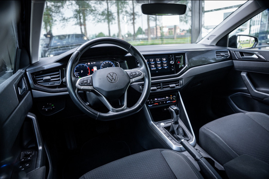 Volkswagen Polo 1.0 TSI 110pk Business | Beats | Keyless | Trekhaak | Led koplampen| Cruise control | Camera | Parkeerhulp |