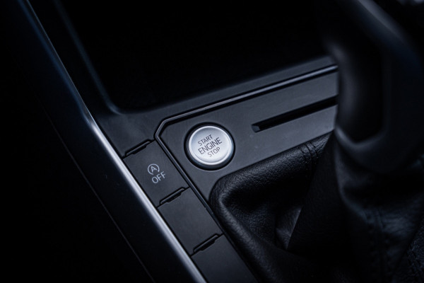 Volkswagen Polo 1.0 TSI 110pk Business | Beats | Keyless | Trekhaak | Led koplampen| Cruise control | Camera | Parkeerhulp |