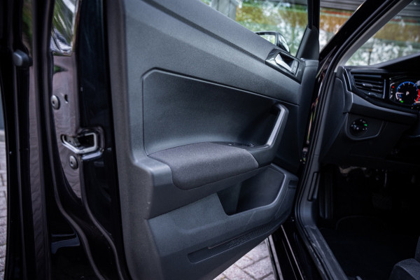 Volkswagen Polo 1.0 TSI 110pk Business | Beats | Keyless | Trekhaak | Led koplampen| Cruise control | Camera | Parkeerhulp |