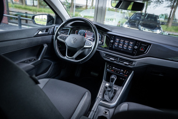 Volkswagen Polo 1.0 TSI 110pk Business | Beats | Keyless | Trekhaak | Led koplampen| Cruise control | Camera | Parkeerhulp |