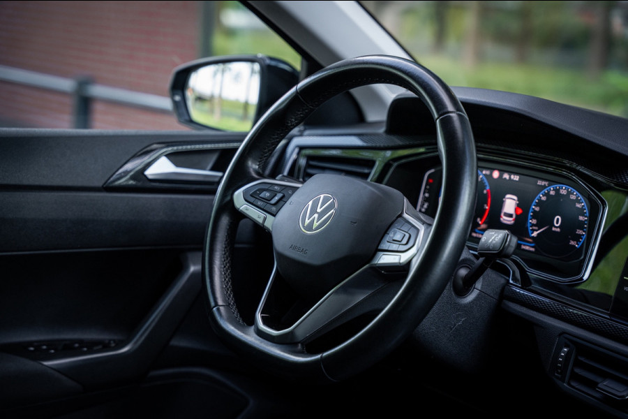 Volkswagen Polo 1.0 TSI 110pk Business | Beats | Keyless | Trekhaak | Led koplampen| Cruise control | Camera | Parkeerhulp |