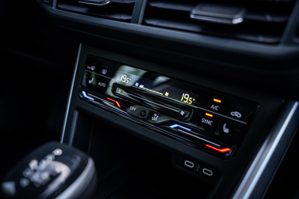 Volkswagen Polo 1.0 TSI 110pk Business | Beats | Keyless | Trekhaak | Led koplampen| Cruise control | Camera | Parkeerhulp |
