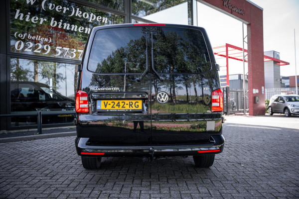 Volkswagen Transporter 2.0 TDI 150pk L2 Dubbel cabine DSG aut. | Trekhaak | Parkeerhulp | Navigatie |