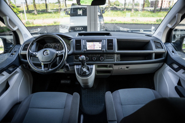 Volkswagen Transporter 2.0 TDI 150pk L2 Dubbel cabine DSG aut. | Trekhaak | Parkeerhulp | Navigatie |