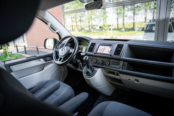 Volkswagen Transporter 2.0 TDI 150pk L2 Dubbel cabine DSG aut. | Trekhaak | Parkeerhulp | Navigatie |