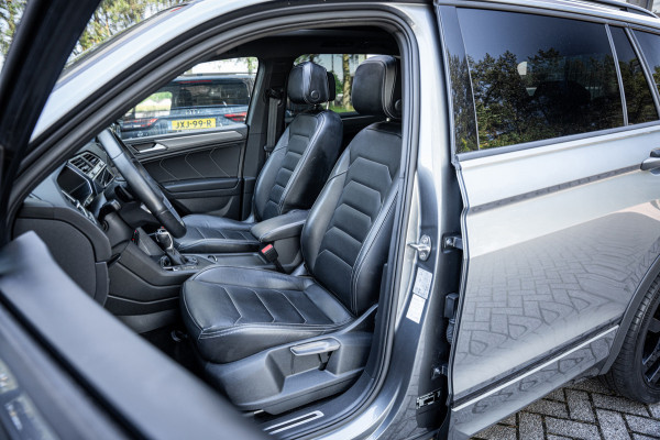 Volkswagen Tiguan Allspace 1.5 TSI R-Line Business+ | 7 persoons | Panoramadak | Leder | Trekhaak | Carplay | Stoel en stuurverw.|