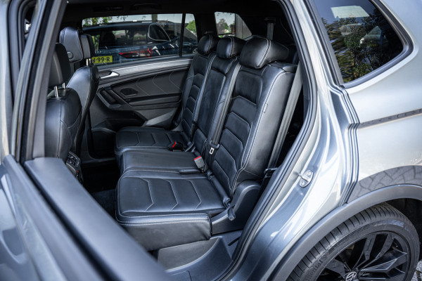 Volkswagen Tiguan Allspace 1.5 TSI R-Line Business+ | 7 persoons | Panoramadak | Leder | Trekhaak | Carplay | Stoel en stuurverw.|