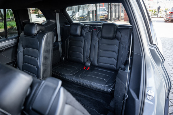 Volkswagen Tiguan Allspace 1.5 TSI R-Line Business+ | 7 persoons | Panoramadak | Leder | Trekhaak | Carplay | Stoel en stuurverw.|