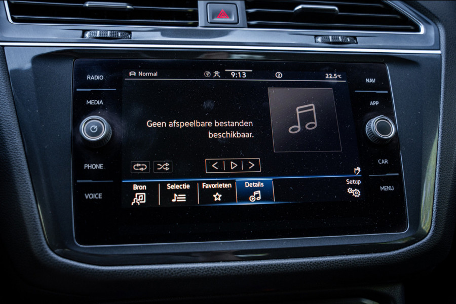 Volkswagen Tiguan Allspace 1.5 TSI R-Line Business+ | 7 persoons | Panoramadak | Leder | Trekhaak | Carplay | Stoel en stuurverw.|