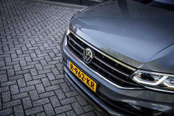 Volkswagen Tiguan Allspace 1.5 TSI R-Line Business+ | 7 persoons | Panoramadak | Leder | Trekhaak | Carplay | Stoel en stuurverw.|