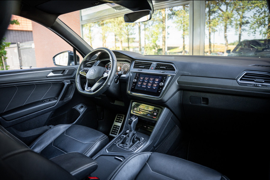 Volkswagen Tiguan Allspace 1.5 TSI R-Line Business+ | 7 persoons | Panoramadak | Leder | Trekhaak | Carplay | Stoel en stuurverw.|