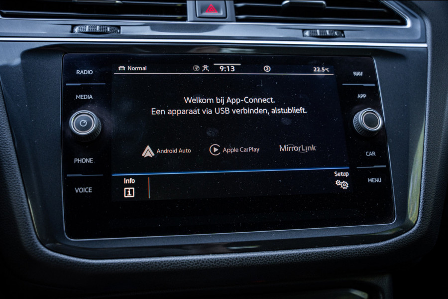 Volkswagen Tiguan Allspace 1.5 TSI R-Line Business+ | 7 persoons | Panoramadak | Leder | Trekhaak | Carplay | Stoel en stuurverw.|
