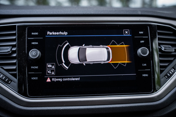 Volkswagen T-Roc 1.5 TSI Sport Autom. | Navi | PDC | Cruise controle | Trekhaak