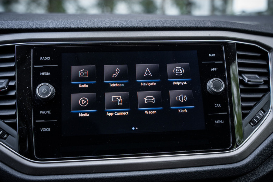 Volkswagen T-Roc 1.5 TSI Sport Autom. | Navi | PDC | Cruise controle | Trekhaak