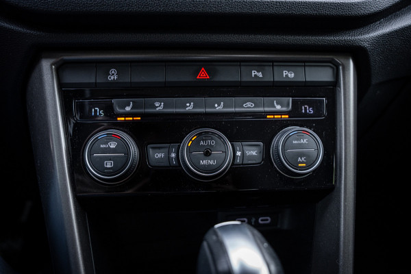 Volkswagen T-Roc 1.5 TSI Sport Autom. | Navi | PDC | Cruise controle | Trekhaak