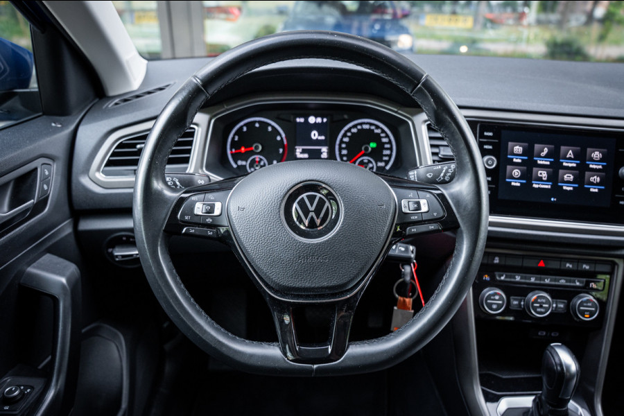 Volkswagen T-Roc 1.5 TSI Sport Autom. | Navi | PDC | Cruise controle | Trekhaak