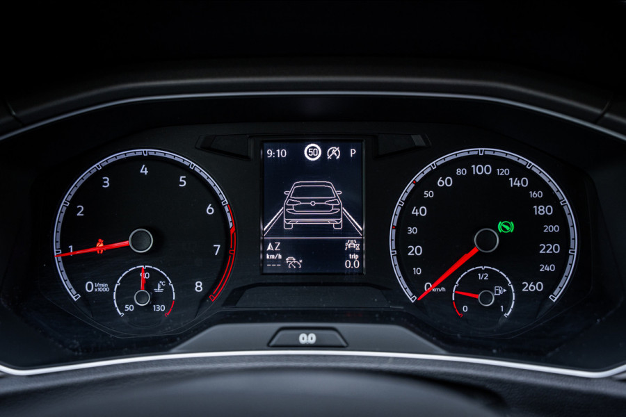 Volkswagen T-Roc 1.5 TSI Sport Autom. | Navi | PDC | Cruise controle | Trekhaak