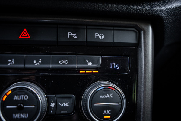 Volkswagen T-Roc 1.5 TSI Sport Autom. | Navi | PDC | Cruise controle | Trekhaak