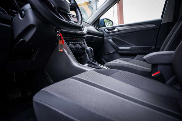 Volkswagen T-Roc 1.5 TSI Sport Autom. | Navi | PDC | Cruise controle | Trekhaak