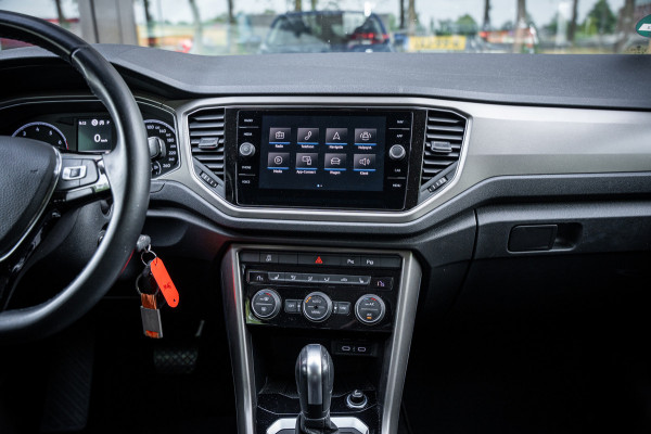 Volkswagen T-Roc 1.5 TSI Sport Autom. | Navi | PDC | Cruise controle | Trekhaak