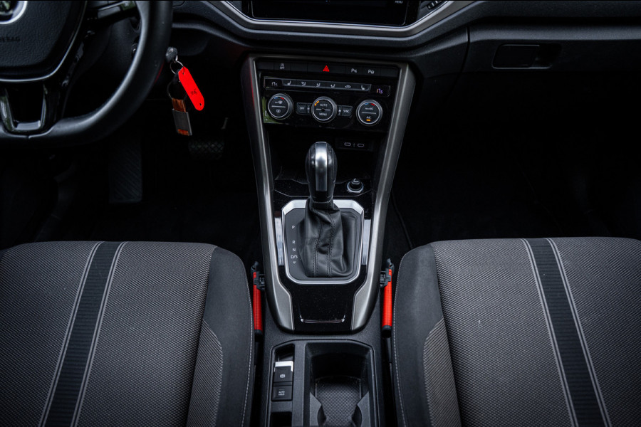 Volkswagen T-Roc 1.5 TSI Sport Autom. | Navi | PDC | Cruise controle | Trekhaak