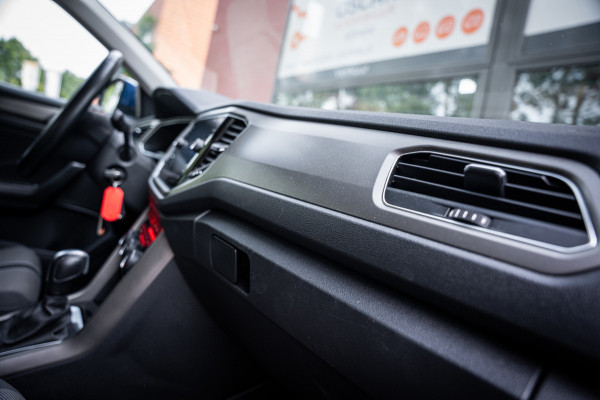 Volkswagen T-Roc 1.5 TSI Sport Autom. | Navi | PDC | Cruise controle | Trekhaak