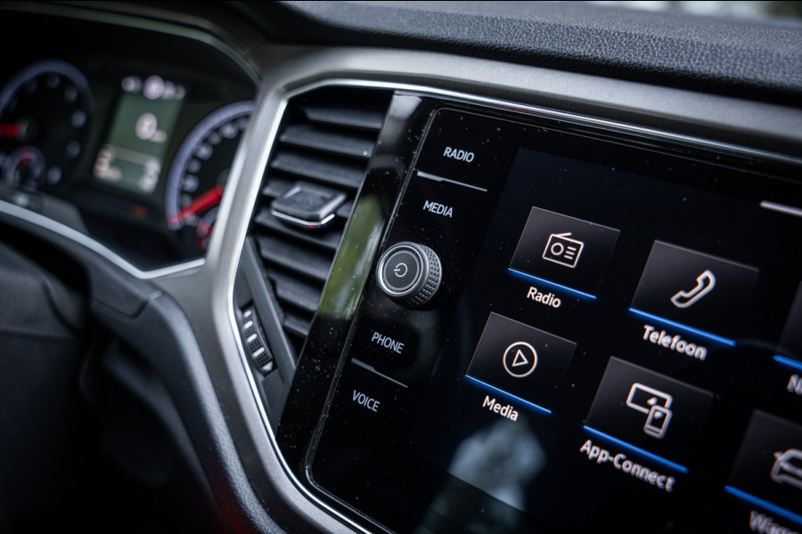 Volkswagen T-Roc 1.5 TSI Sport Autom. | Navi | PDC | Cruise controle | Trekhaak