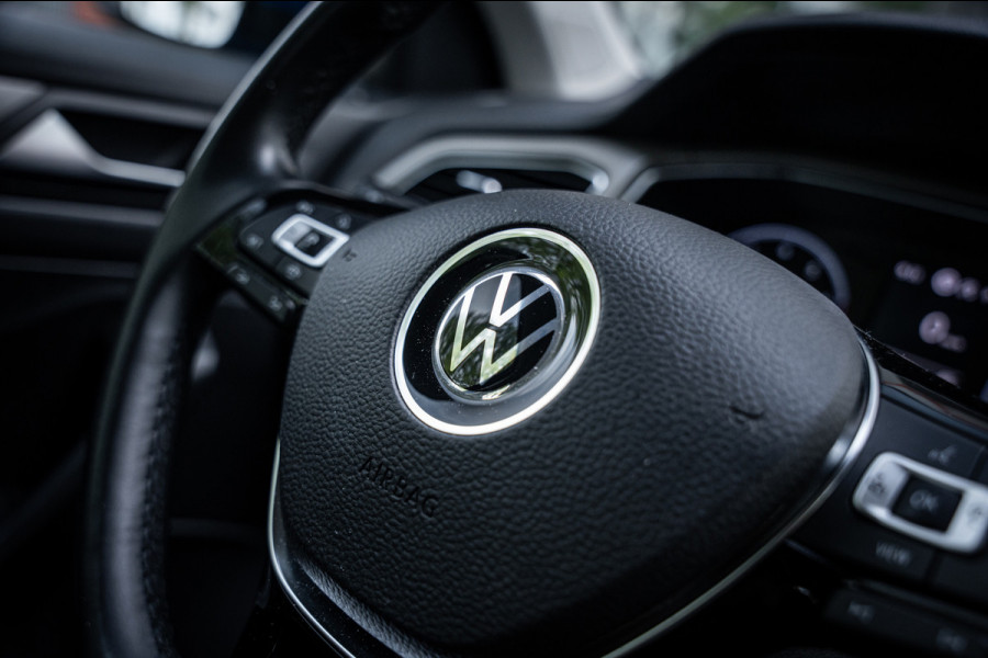 Volkswagen T-Roc 1.5 TSI Sport Autom. | Navi | PDC | Cruise controle | Trekhaak