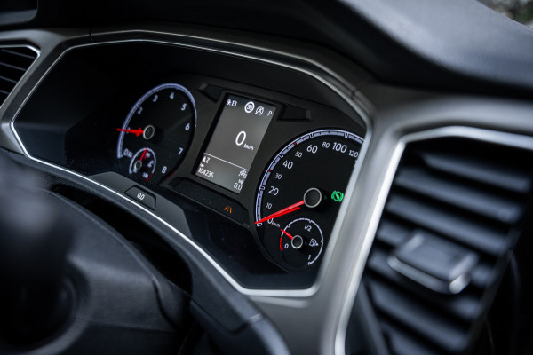 Volkswagen T-Roc 1.5 TSI Sport Autom. | Navi | PDC | Cruise controle | Trekhaak
