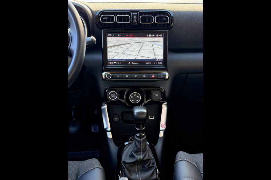 Citroën C3 Aircross 1.2 PureTech Shine Pack - Navigatie / Apple CarPlay I Airco I Leer I Sport velgen I LED I PDC I Dealer onderh.