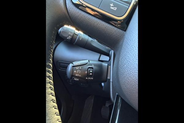 Citroën C3 Aircross 1.2 PureTech Shine Pack - Navigatie / Apple CarPlay I Airco I Leer I Sport velgen I LED I PDC I Dealer onderh.
