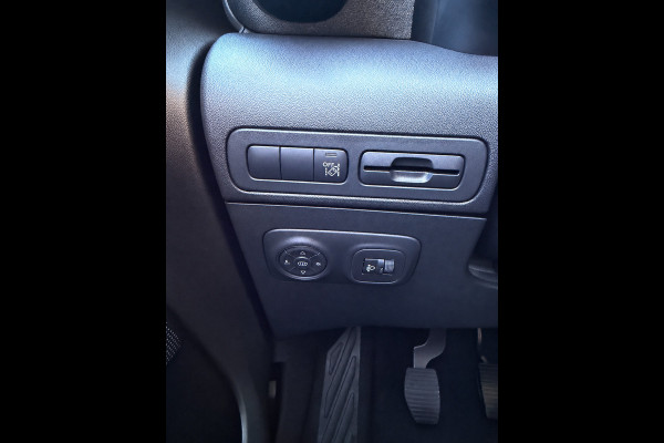 Citroën C3 Aircross 1.2 PureTech Shine Pack - Navigatie / Apple CarPlay I Airco I Leer I Sport velgen I LED I PDC I Dealer onderh.