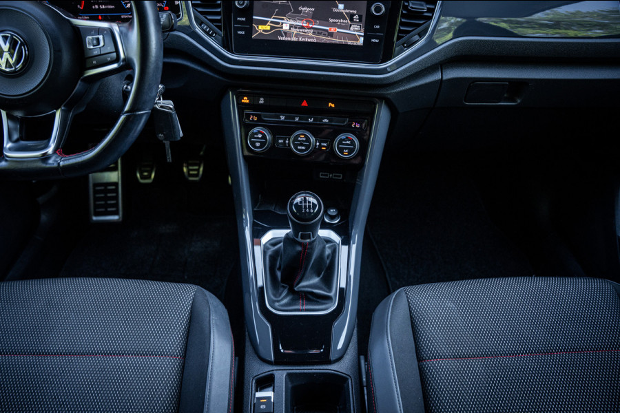 Volkswagen T-Roc 1.5 TSI Sport | Climate | Navi | Cruise | Camera | PDC