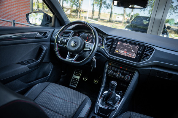 Volkswagen T-Roc 1.5 TSI Sport | Climate | Navi | Cruise | Camera | PDC