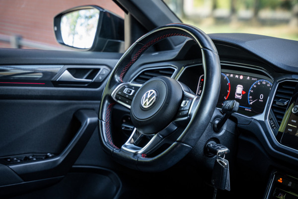 Volkswagen T-Roc 1.5 TSI Sport | Climate | Navi | Cruise | Camera | PDC