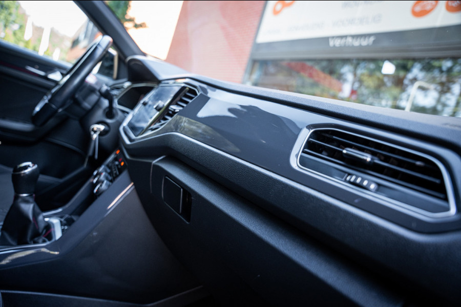Volkswagen T-Roc 1.5 TSI Sport | Climate | Navi | Cruise | Camera | PDC