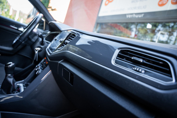 Volkswagen T-Roc 1.5 TSI Sport | Climate | Navi | Cruise | Camera | PDC