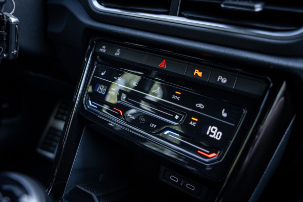 Volkswagen T-Roc 1.0 TSI R-Line | Navi | Camera | PDC | Cruise | LED | Virtual cockpit