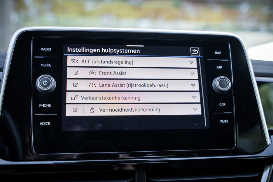 Volkswagen T-Roc 1.0 TSI R-Line | Navi | Camera | PDC | Cruise | LED | Virtual cockpit