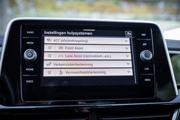 Volkswagen T-Roc 1.0 TSI R-Line | Navi | Camera | PDC | Cruise | LED | Virtual cockpit