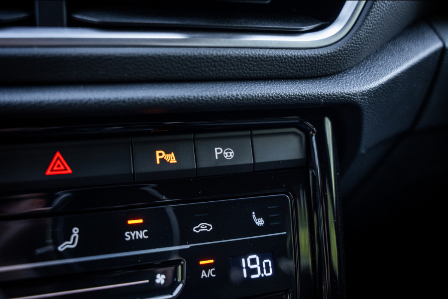 Volkswagen T-Roc 1.0 TSI R-Line | Navi | Camera | PDC | Cruise | LED | Virtual cockpit