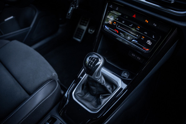 Volkswagen T-Roc 1.0 TSI R-Line | Navi | Camera | PDC | Cruise | LED | Virtual cockpit