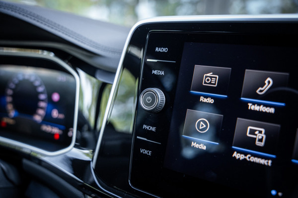 Volkswagen T-Roc 1.0 TSI R-Line | Navi | Camera | PDC | Cruise | LED | Virtual cockpit