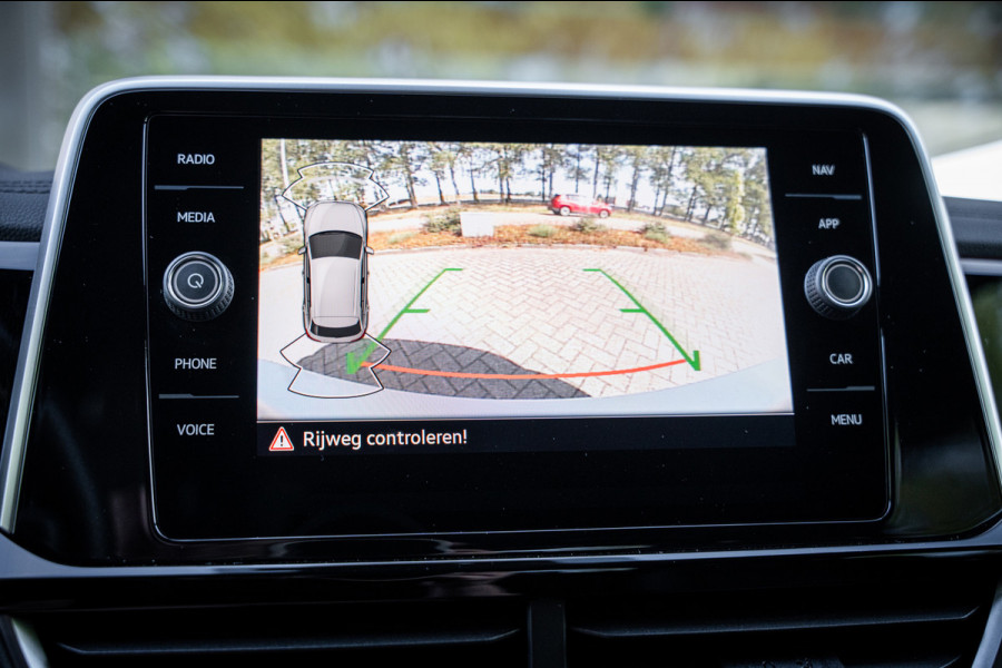 Volkswagen T-Roc 1.0 TSI R-Line | Navi | Camera | PDC | Cruise | LED | Virtual cockpit
